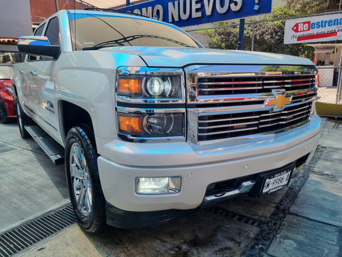 Chevrolet Cheyenne 5.3 2500 Doble Cab High Country 4x4 Mt