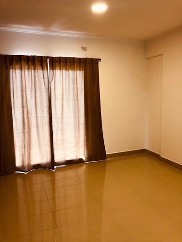 Imagen 4 de 16 de Departamento En Venta En Morón