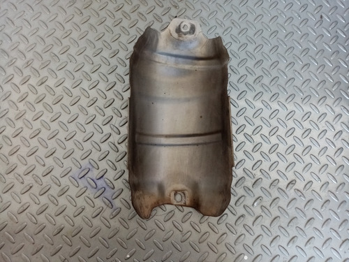Tolva Protector Múltiple Escape Infe Toyota Sienna 3.3 04-06 (Usado)