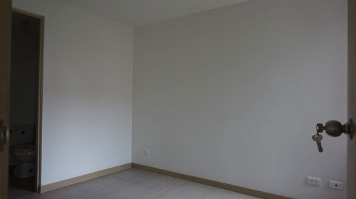 Imagen 12 de 15 de Venta De Apartamento En San Silvestre Pereira