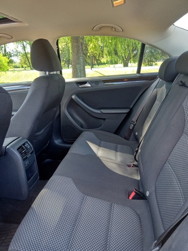 Volkswagen Vento 2.5 Advance Plus 170cv 2016