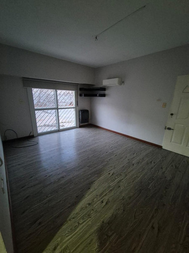 Departamento 2 Ambientes Con Cochera En Banfield Oeste
