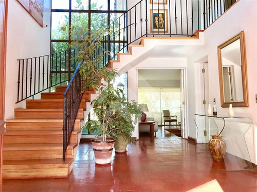 Preciosa Casa Estilo Chileno En Excelente Ubicación