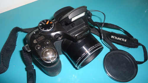 Camera Fujifilm Finepix S1800 Usada