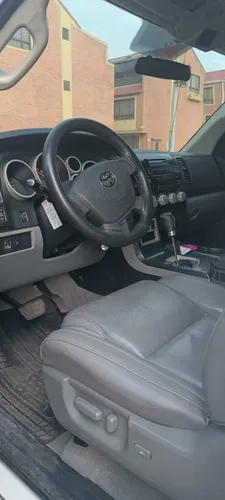 Toyota Tundra 5.7 Crewmax Limited