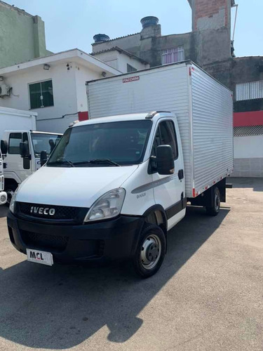 Iveco Daily 35s14 C/ Baú 2014