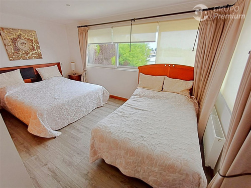 Casa En Venta Av. Bosques De Montemar En Concón