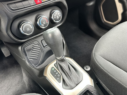 Jeep Renegade Sport 1.8 4x2 Flex 16V Aut.