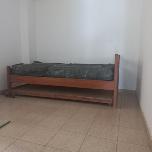 Imagen 13 de 20 de Apartamento En Playa Grande Con Inmejorable Ubicación. Vista Al Club Playa Grande Y Marina Grande. Luminoso,piso Medio. Edificio Bien Conservado.buen Condominio.