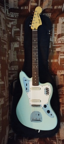 Guitarra Eléctrica Squier Jaguar Classic Vibe