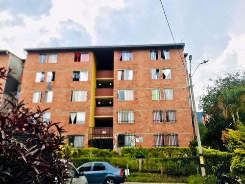 Venta De Apartamento En Itagui, Sector Bariloche-triana