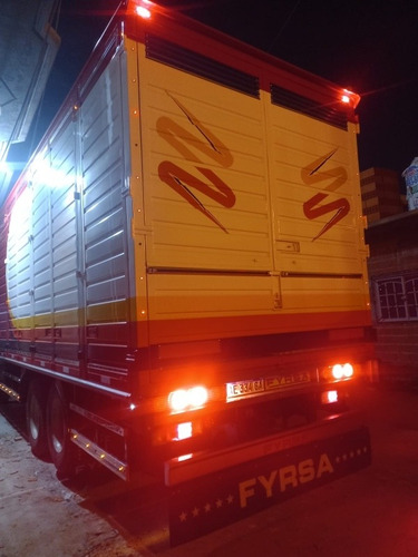 Imagen 9 de 16 de Mercedes Benz Atego 2426