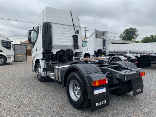 Imagem 14 de 15 de Iveco Hi Way 440 4x2 2015