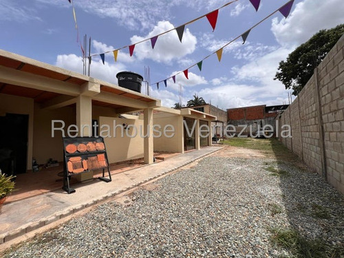 En Venta Terreno Con Locales En Santa Rosa, Maracay (jbra)