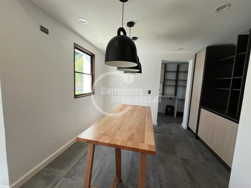 Casa En Venta De 6 Dorm. En Santo Domingo