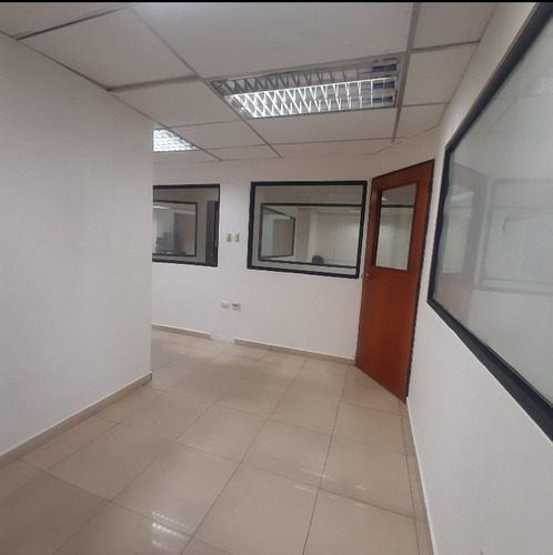 Imagen 19 de 25 de Yosmar & Fernando Venden Edificio Comercial En Urb. Alegria. Lemed - 008 Solo Clientes