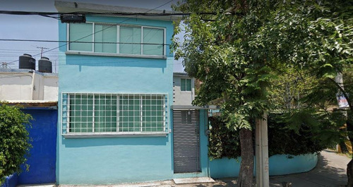 Imagen 6 de 8 de Casa Con Jardín En G.a.m. Eac