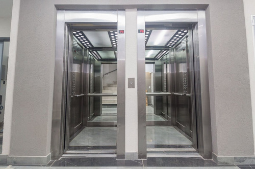 Venta Caseros Amplio Monoambiente Bajas Expensas