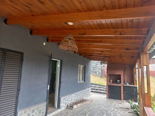 Flores Propiedades Vende Hermosa Casa En Raco A 150 Mts De Ruta 341 Con Vista Excepcional!!!
