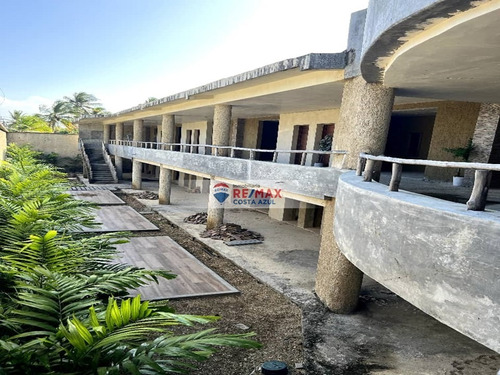 En Venta Imponente Obra De Posada, Con Gran Avance De Construcción En Tucacas