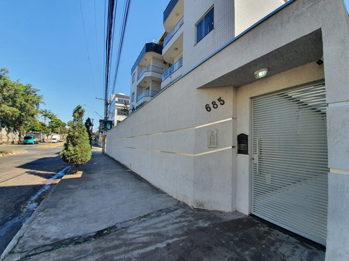 Excelente Cobertura De Três Quartos Com Elevador - 6632