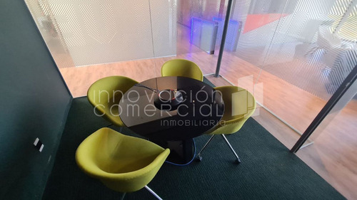 Oficina En Renta En Level, Jurica, Frente A Antea, En Piso 2