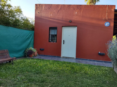 Imagen 15 de 30 de Venta De Casa 2 Dormitorios En Arturo Seguí, La Plata