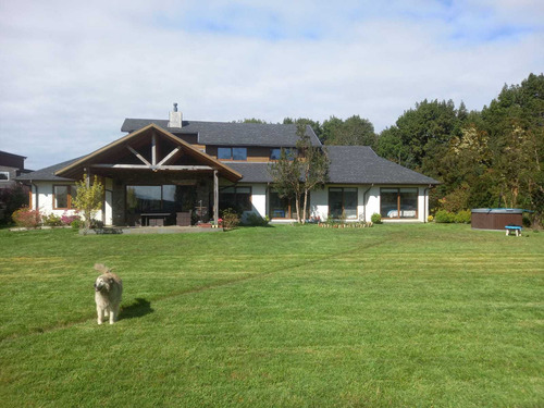 Venta De Casa En Lomas De Coihuin (71453)