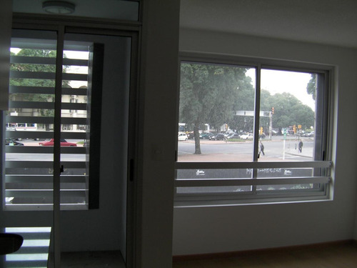 Imagen 4 de 6 de Venta - Alquiler - Apartamento - Oficina - Tres Cruces