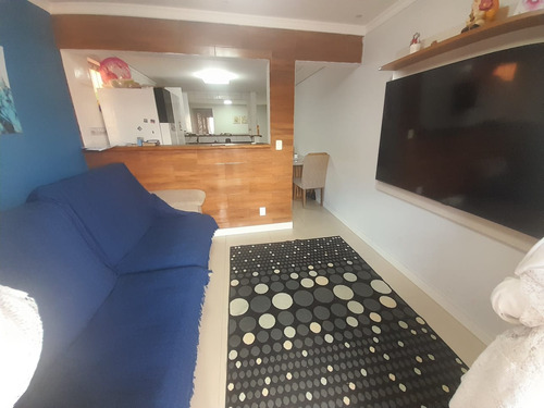 Casa De 7 Cômodos,2 Quartos 2 Banheiros 3 Salas