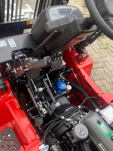 Distribuidoras: Empilhadeira 2,5t Triplex De 6m! Compre Já!