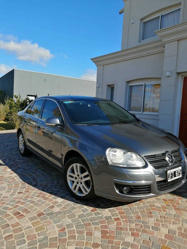 Imagen 14 de 15 de Volkswagen Vento 2.5 Advance 170cv 2009