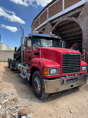 Grua Articulada Mack Hiab
