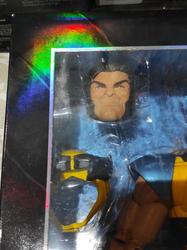 Figura De Acción Wolverine Legends Series F3824. (Usado)