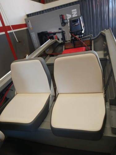 Barco Levefort Apolus 600 Clx, C/ Motor Yamaha 40hp.