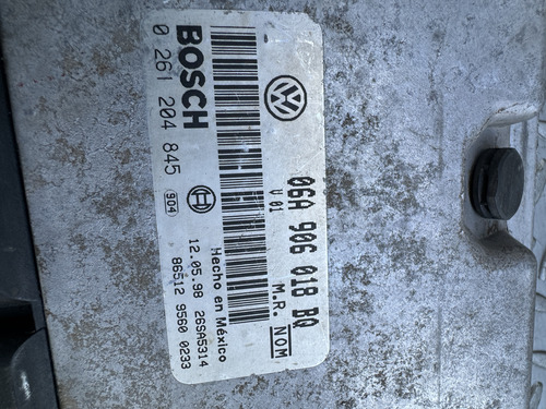 Computadora Volkswagen Beetle 2.0 Automatico 06a906018bq (Usado)