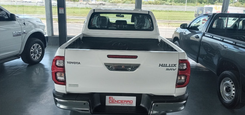 Toyota Hilux 4x2 D/c Srv 2.8 Tdi 6a/t