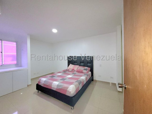 Yoselin Cabesas Vende Apartamento En Ciudad Roca, Yc 25-23837