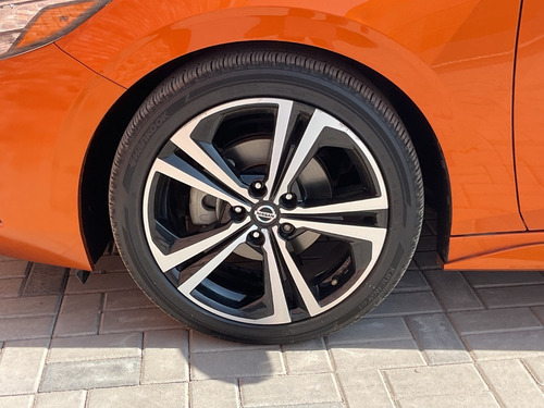 Nissan Sentra Sr Bitono Ta, 1.6l, 4cil, Naranja Bitono 2022
