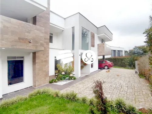 Venta Casa Unifamiliar Área 530m2, Alto Del Escobero