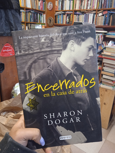 Encerrados En La Casa De Atrás-sharon Dogar 