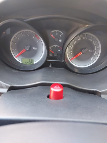 Imagen 9 de 9 de Ford Fiesta Max Ambiente