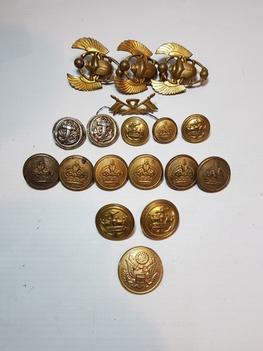 Imagen 4 de 10 de Botones Militares Hermoso Lote 18 Piezas Con Caja Ro 1912