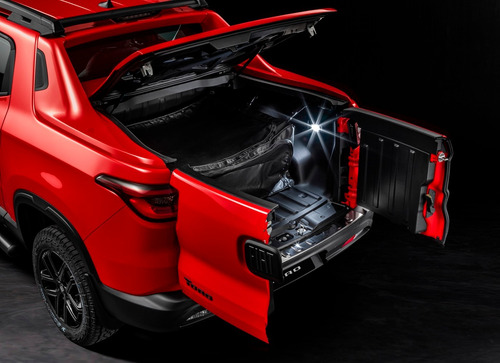 Imagen 5 de 14 de Nueva Fiat Toro Volcano My22 4x4
