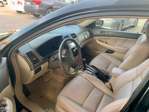 Imagen 10 de 15 de Honda Accord 2004 V6