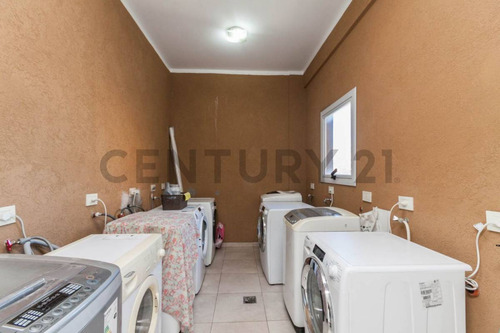 Venta Departamento Monoambiente Con Cochera Y Patio