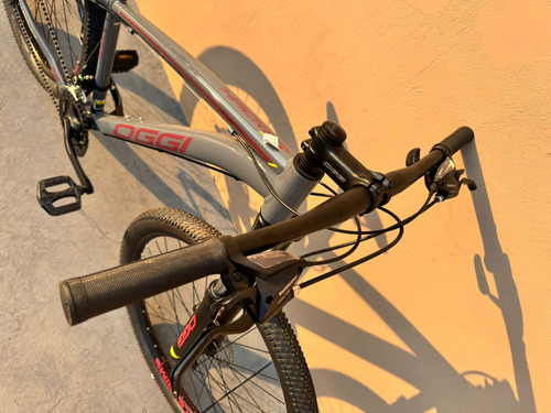 Bicicleta Aro 29 Oggi Hacker Sport 21v Grafite E Vinho