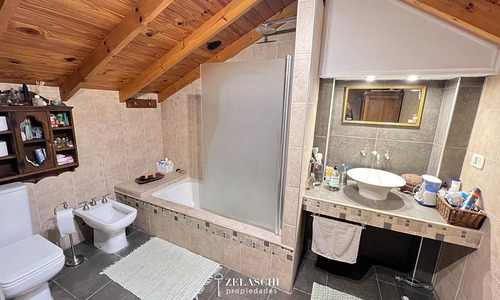 Casa En Venta: Pasaje Curupi - Martin Coronado