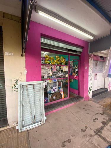 Venta Excelente Local Zona Comercial Castelar Sur