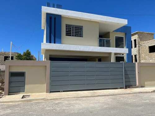 Casa En Venta En Romana Del Oeste